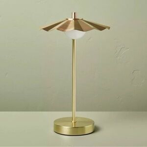Hearth & Hand Magnolia Portable Scallop Shade Table Lamp Brass/Copper